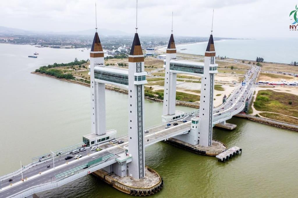 New Drawbridge Condo With Seaview And Pool Kuala Terengganu Eksteriør bilde